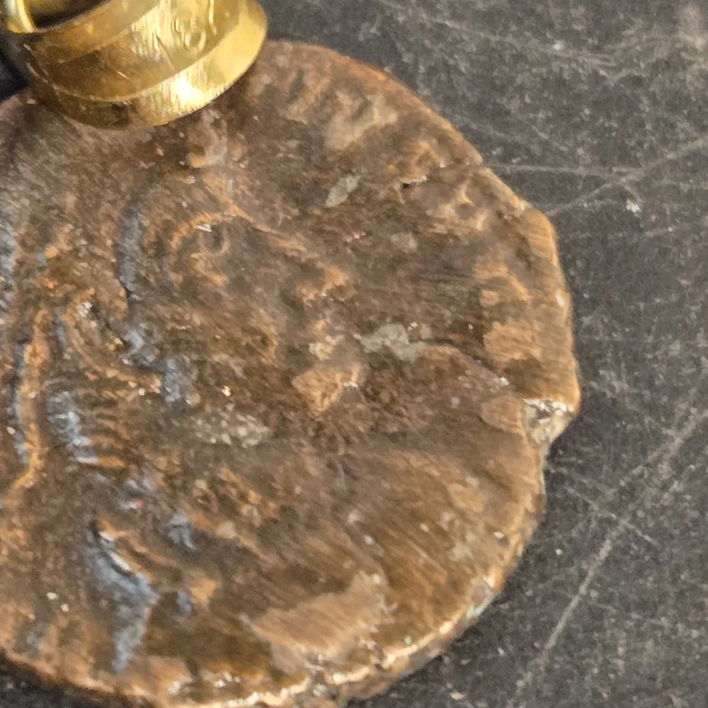 Ancient Roman Bronze Coin Battle Scene 351-354 AD Ceasar Constantius G. 18k Bale